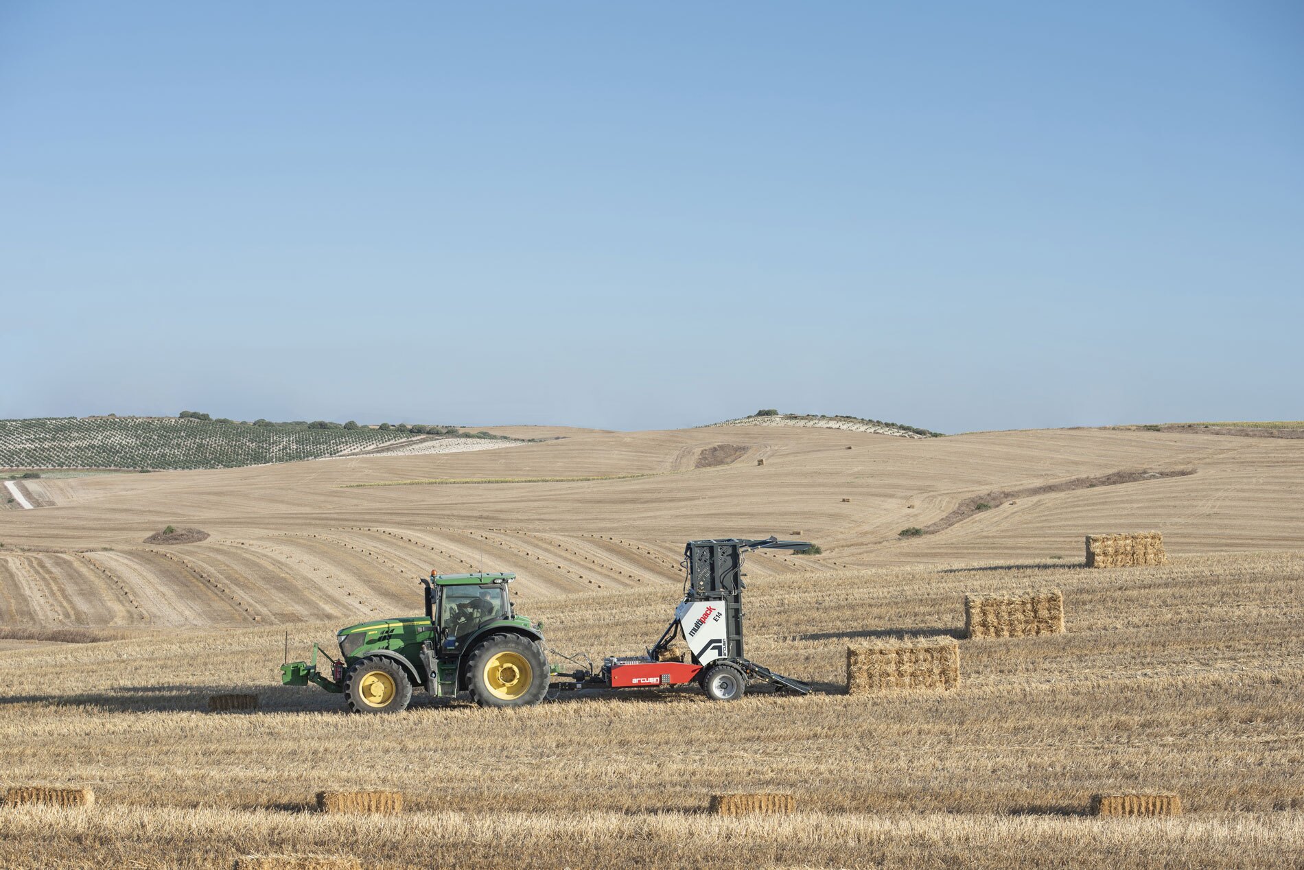 Arcusin: Manufacture Specialized Bale Handling Equipment